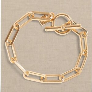 NWT Banana Republic Gold Paperclip Bracelet